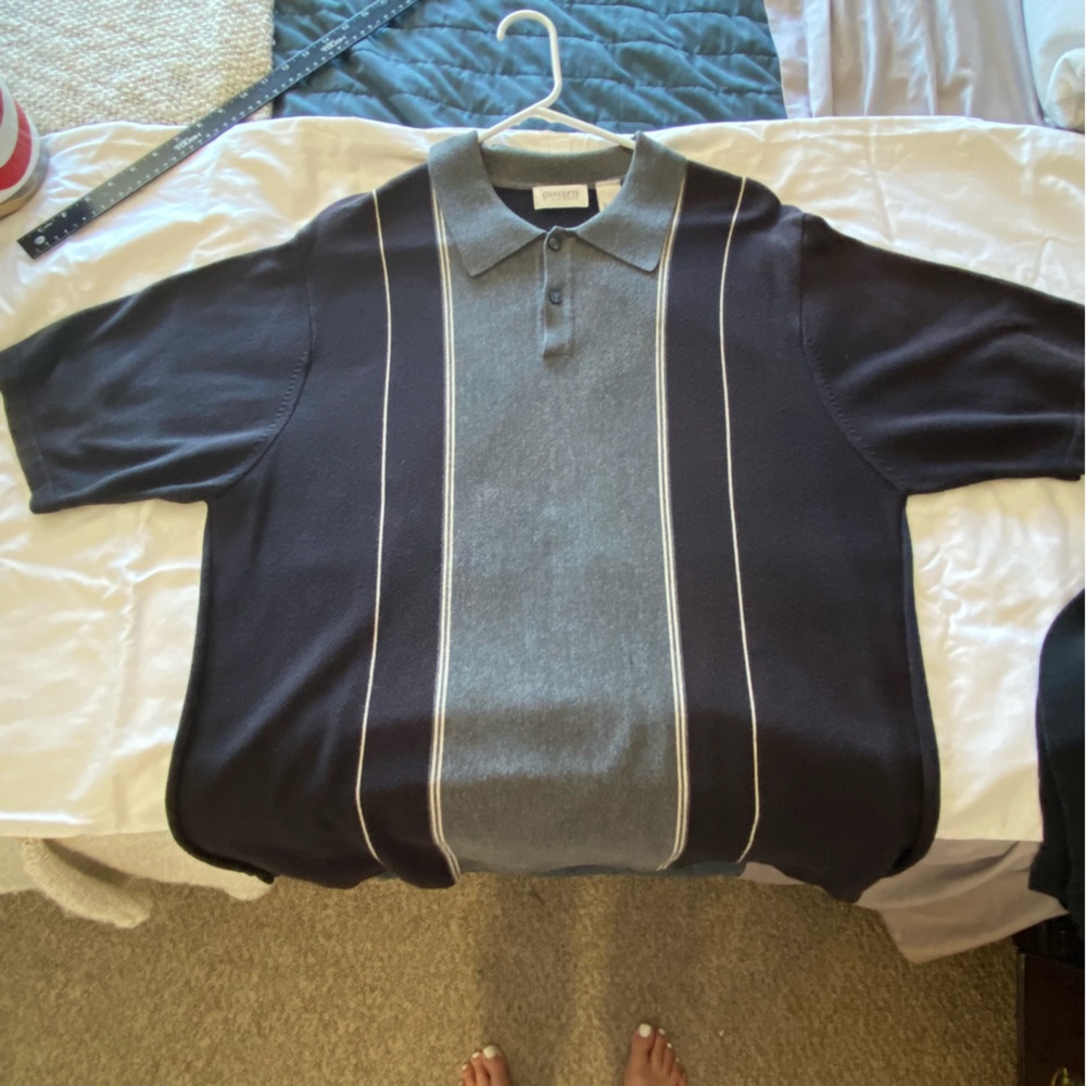 Concepts by Clairborne. XL men’s polo style shirt with geometric weave pattern
